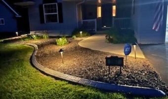 3167 LAKEVIEW Dr, Suamico, WI 54173