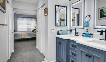 626 Highview Circle Dr, Ballwin, MO 63021