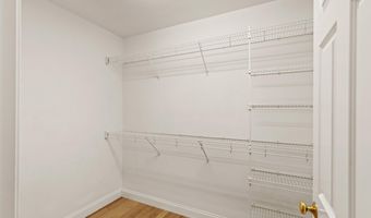 13 Laurel Hill Ct 13, Bourne, MA 02532