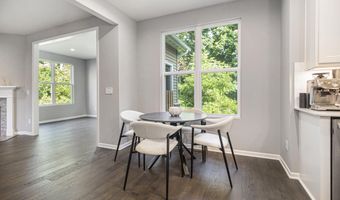 2865 Dillon Dr, Ann Arbor, MI 48105