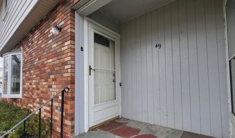 49 Delafield Dr, Albany, NY 12205