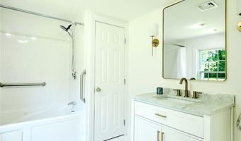 29 Melrose Ave, Barrington, RI 02806
