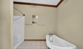 646 S Country Estates Ln, Bloomfield, IN 47424