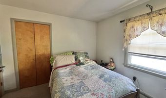 35 Hillcrest Ter, Brattleboro, VT 05301