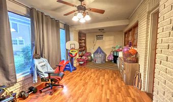909 N 2nd St, Arkansas City, KS 67005