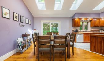 5 Joneswood Dr, Athens, OH 45701