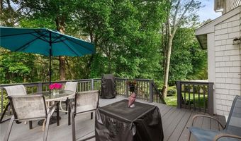 84 Country Hill Ln, North Kingstown, RI 02852