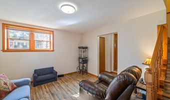 1014 Greene St, Adel, IA 50003