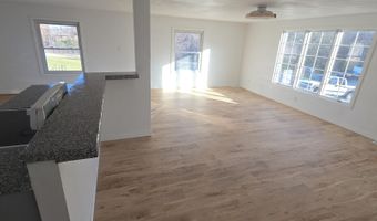 141 E 17th Ave, Albia, IA 52531