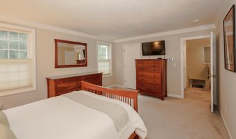 61 Grapevine Rd, Bedford, NH 03110