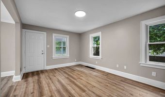 825 Dan St, Akron, OH 44310