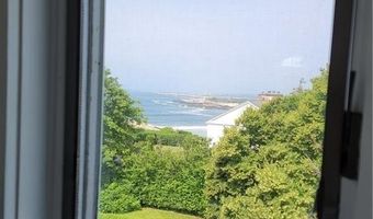718 Bellevue Ave 5, Newport, RI 02840