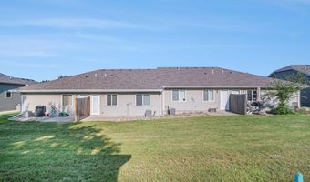 419 N 9th Ave, Brandon, SD 57005