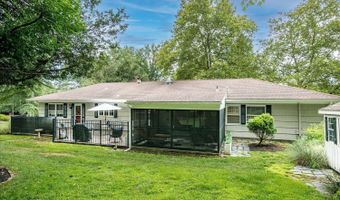 240 Dwight Rd, Middletown, NJ 07748