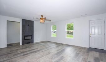 1706 SIMPSON St, Alexander City, AL 35010