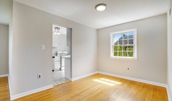 706 N CLEVELAND St, Arlington, VA 22201