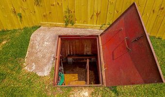 1032 Virginia Ave, Bauxite, AR 72011