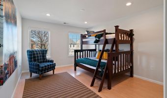 8 Jibsail Dr, Bayville, NJ 08721