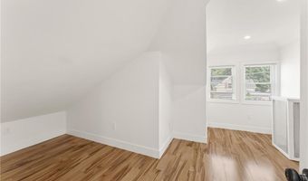 124 Vine St, East Providence, RI 02914