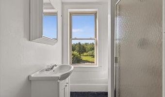 18 Cobb Rd, Belfast, ME 04915