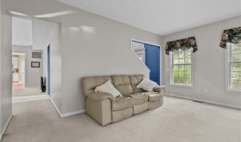 48 Fieldstone Ln, North Kingstown, RI 02874