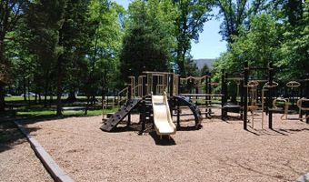 42023 SPRING AIR Dr, Brambleton, VA 20148