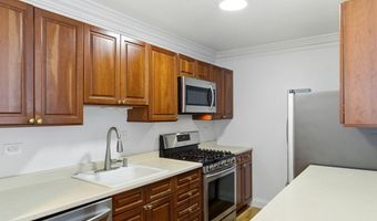 6 Whittier Place 17D, Boston, MA 02114