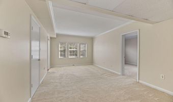 1817 N QUEENS Ln 2-161, Arlington, VA 22201