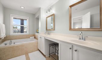 10900 HOLYSTONE Ln 503, Berlin, MD 21811