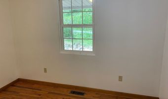 6403 Millstone Rd, Apple Grove, WV 25502