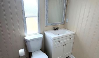 493 Mcduff Dr, Alford, FL 32420