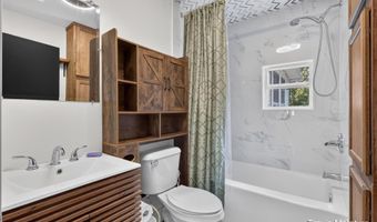 120 Adams St, Allegan, MI 49010
