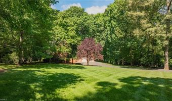 1018 Viewmont Dr, Asheboro, NC 27205