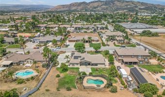 10927 Deer Valley Rd, Yucaipa, CA 92399