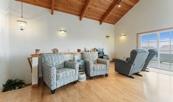 1313 VILLAGE Loop, Bandon, OR 97411