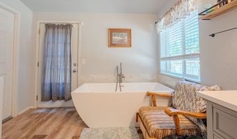 308 SADDLE Rd, Amboy, WA 98601