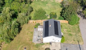 86 Hancock Dr, North Kingstown, RI 02852