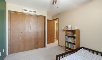 2025 W HARVEST Dr, Appleton, WI 54914