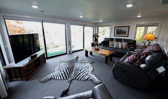 170 Th St, Albia, IA 52531