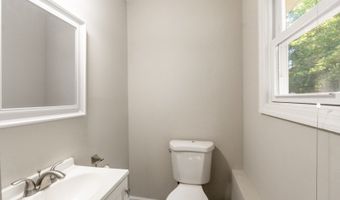 102 Andover Sparta Rd, Andover, NJ 07860