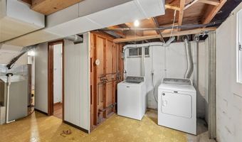 2818 Eisenhower Ave, Ames, IA 50010