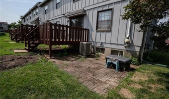 2414 Hiddencrest Ln 115, Ballwin, MO 63021