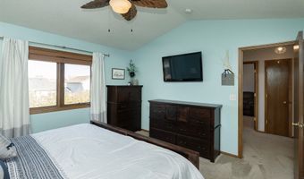 806 SE Kensington Rd, Ankeny, IA 50021