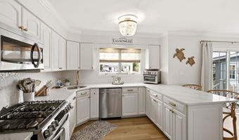 61 Archer Ave S, Bayville, NJ 08721
