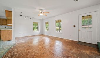 505 7th St, Barling, AR 72923