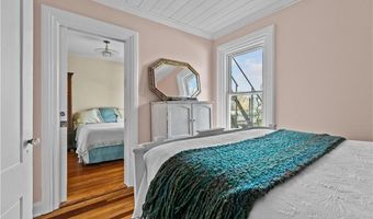 98 Kay St 2, Newport, RI 02840