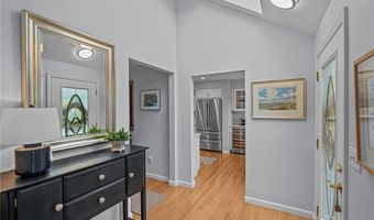 14 Fox Dr 14, Narragansett, RI 02882