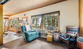 24 Pats Ln, Cascade, ID 83611