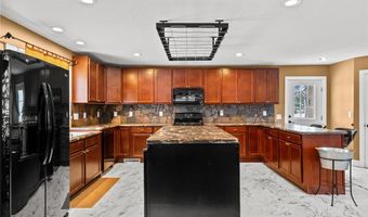 10121 Crows Nest Cv, Aurora, OH 44202