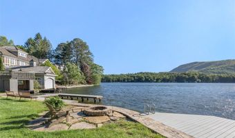905 Cold Mountain Rd, Lake Toxaway, NC 28747